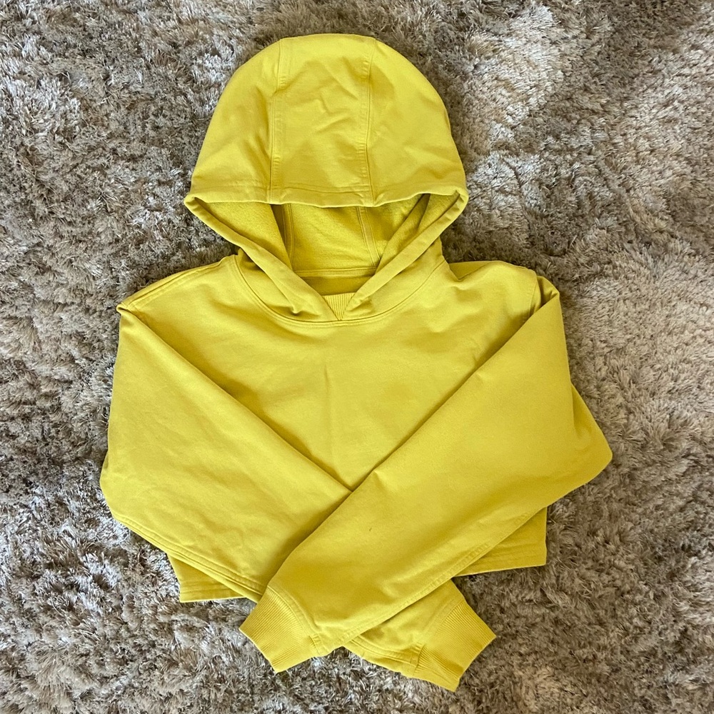 Lululemon Cropped Workout Hoodie!